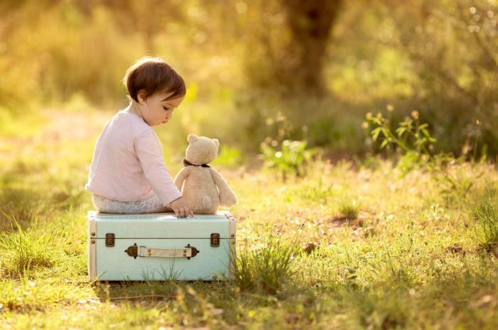 sesion de fotos infantil al atardecer barcelona fotografo infantil terrassa